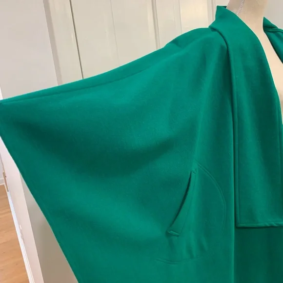 Vintage Kelly Green Cape by Botnay' 500 - Picture 5 of 6